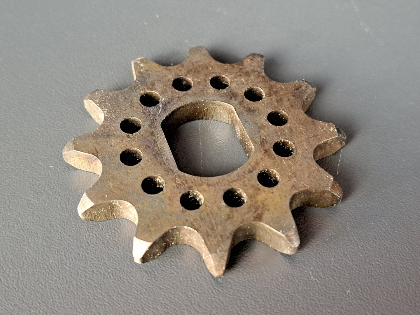 Kettenritzel S51, S70 für Kette 420er Teilung, 11-19 Zähne